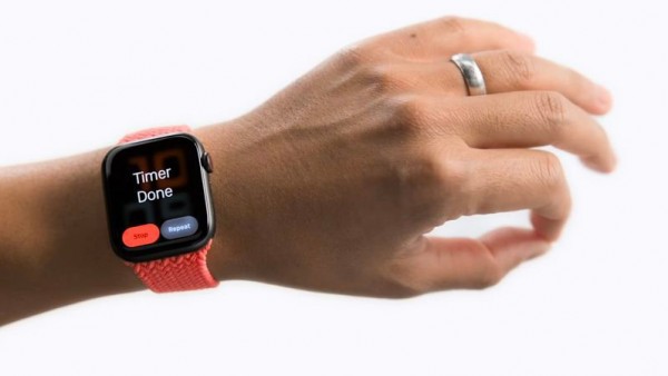 苹果 watchOS 8.3 RC 预览版让旧款 Apple Watch 支持辅助触控-ios学习从入门到精通尽在姬长信