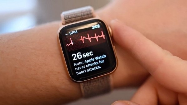 新专利显示苹果手表Apple Watch心电图可能需要一个额外的臂带-ios学习从入门到精通尽在姬长信