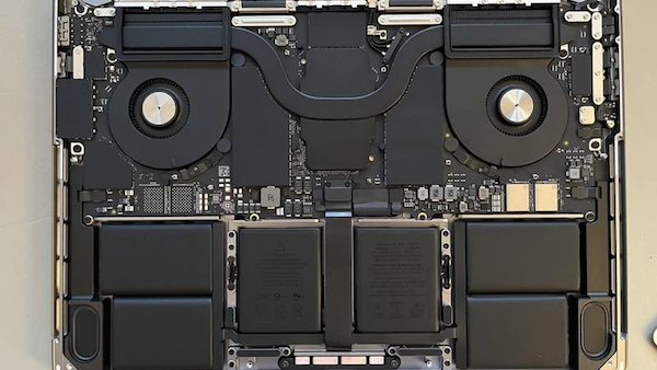 网友展示新款MacBook Pro 14/16内部结构，电池更换更简单-ios学习从入门到精通尽在姬长信