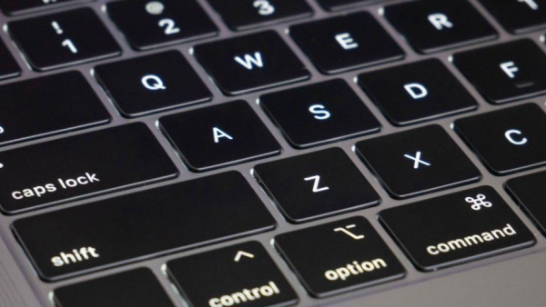 苹果新专利：可充电键盘背光系统，延长 MacBook 续航-ios学习从入门到精通尽在姬长信